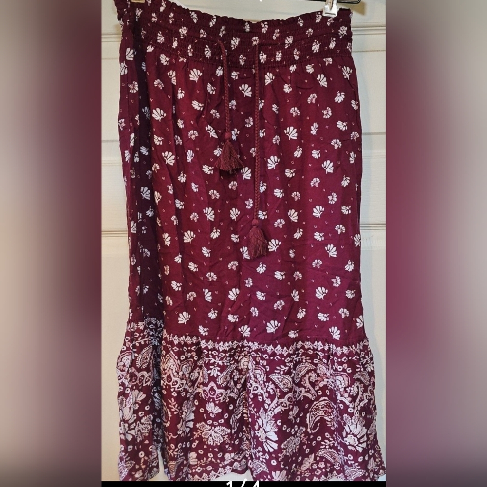 Sonoma burgundy and white floral tiered maxi skirt size small boho indie